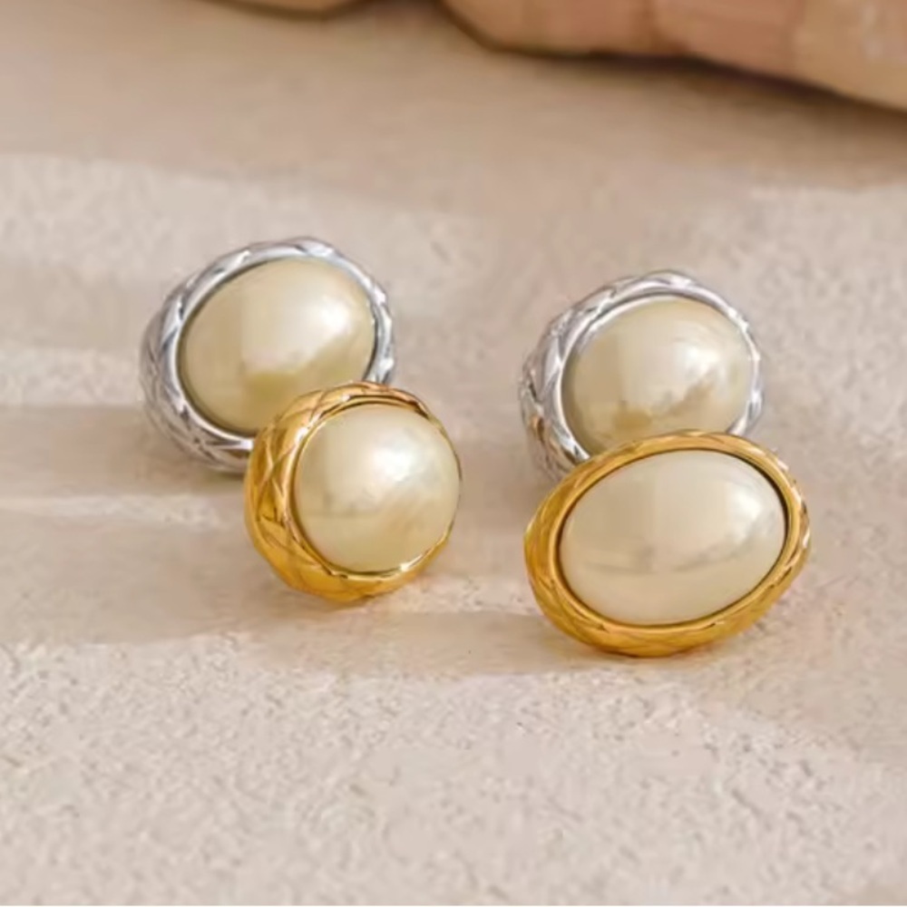 Luxury Vintage Style Oval Pearl Statement Earrings Gold Tone - Picture 10 of 16
